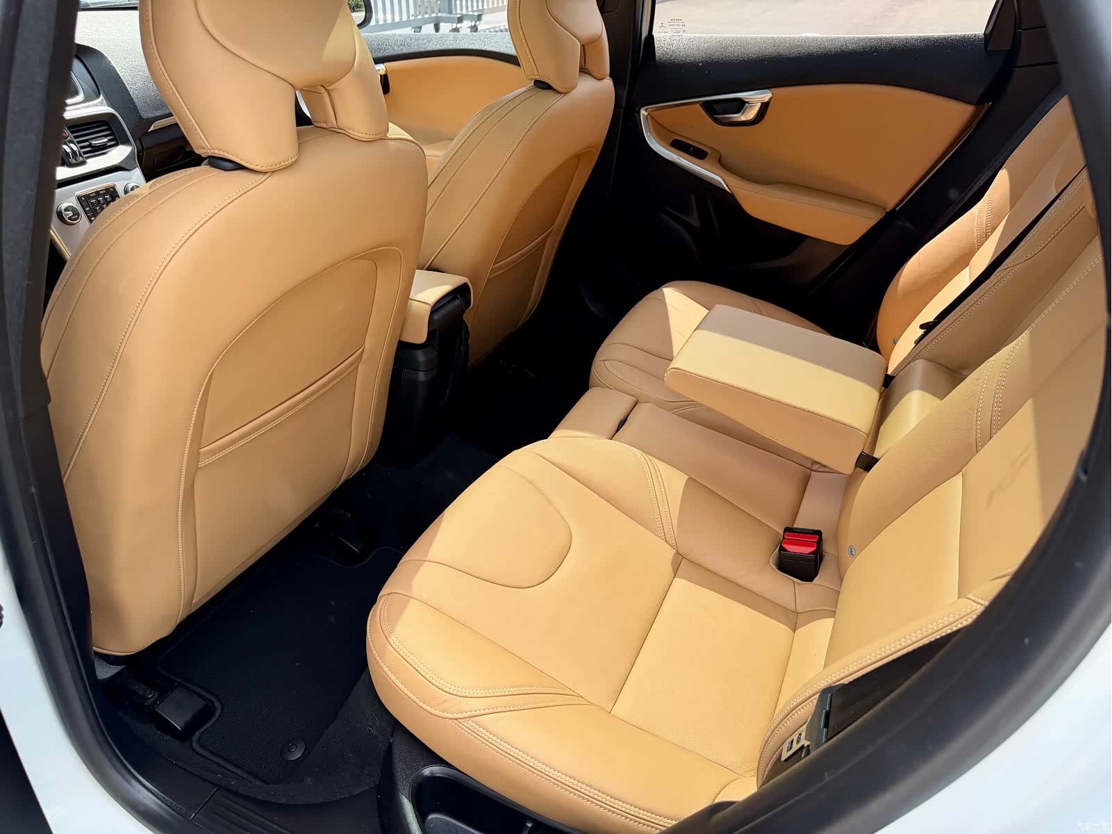 Volvo V40, 2017 8