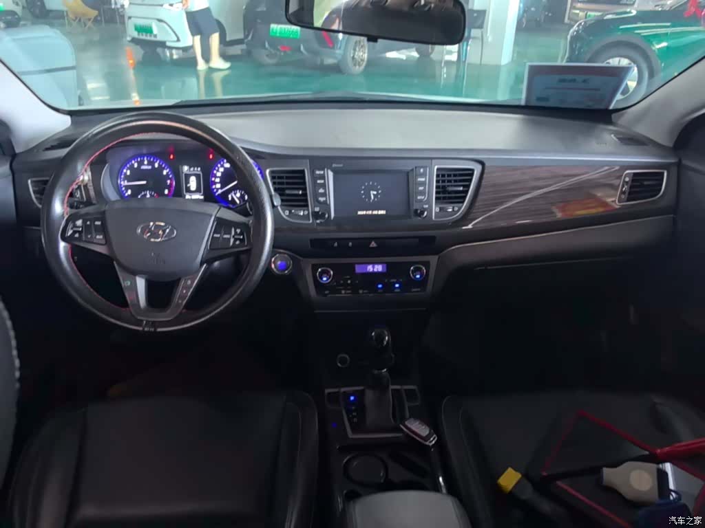 Hyundai GLS, 2016 10