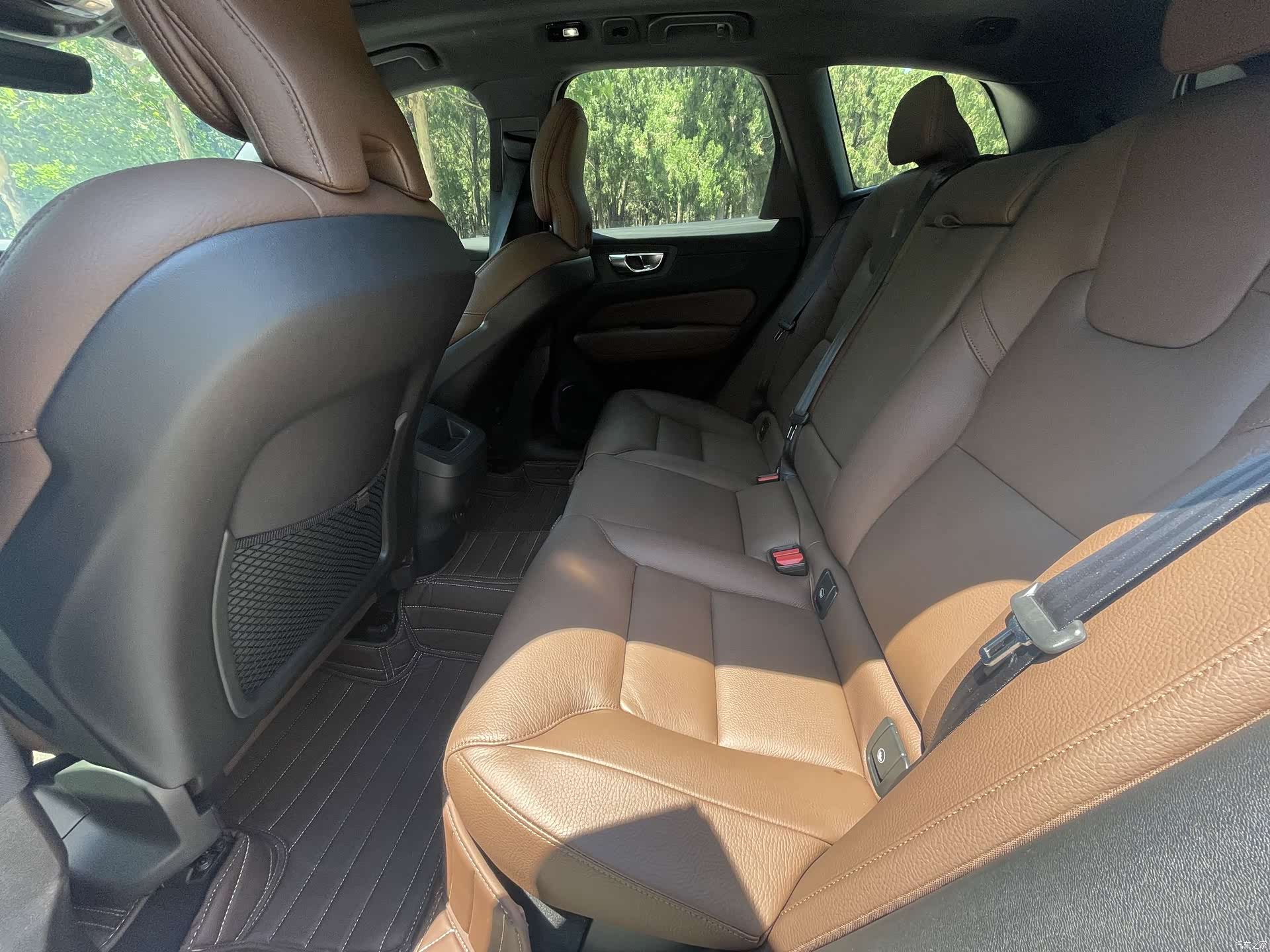 Volvo XC60, 2025 8