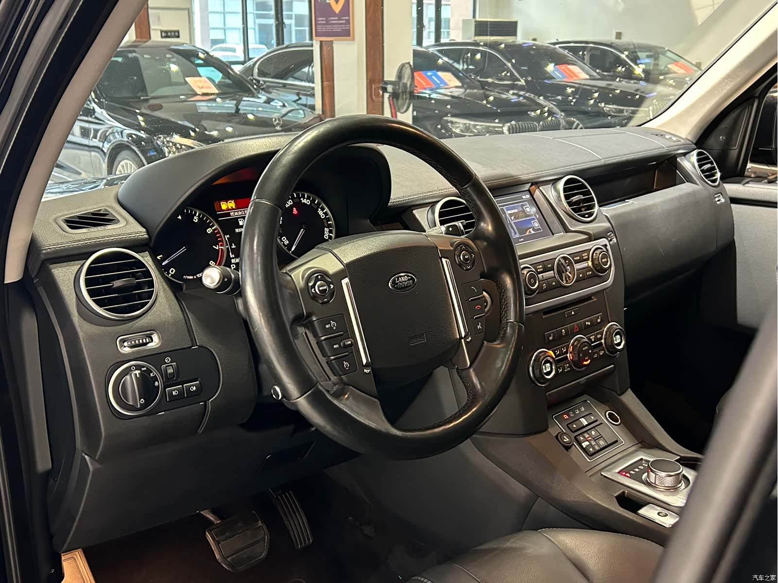 Land Rover Discovery, 2017 все фото