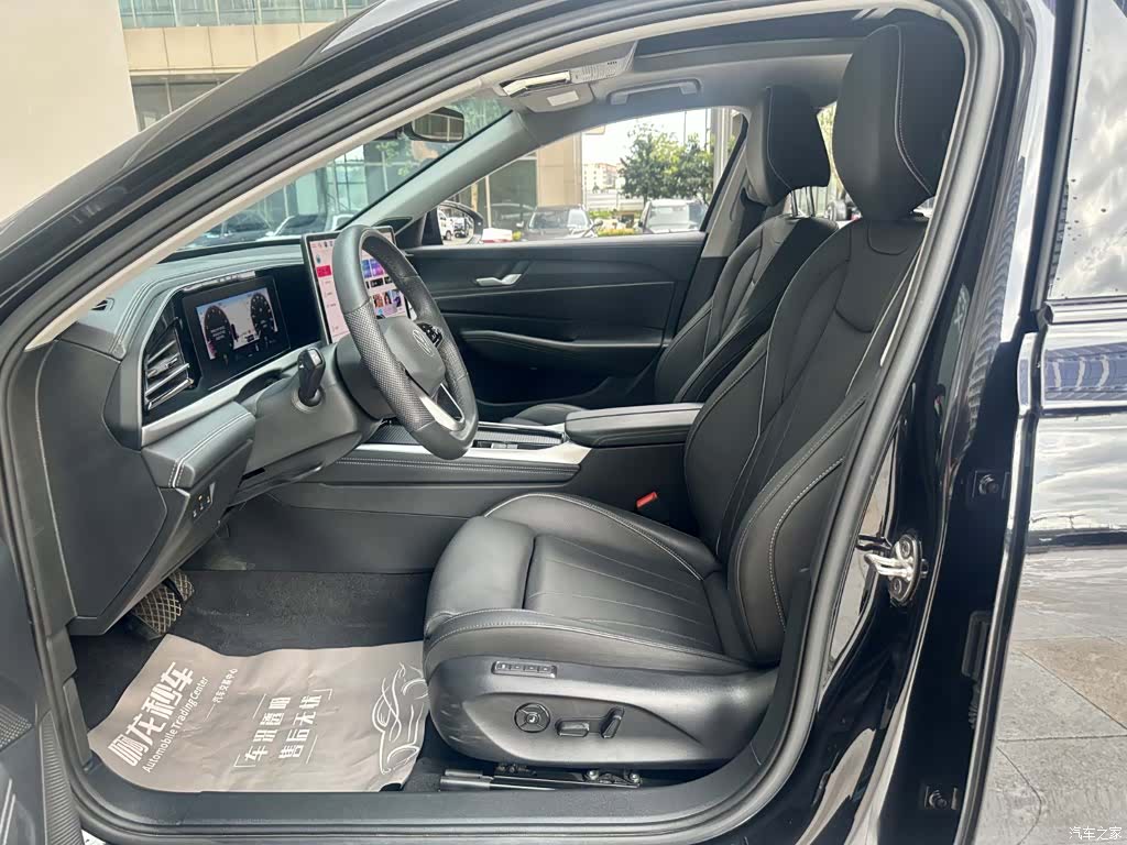 Volkswagen Passat, 2025 9