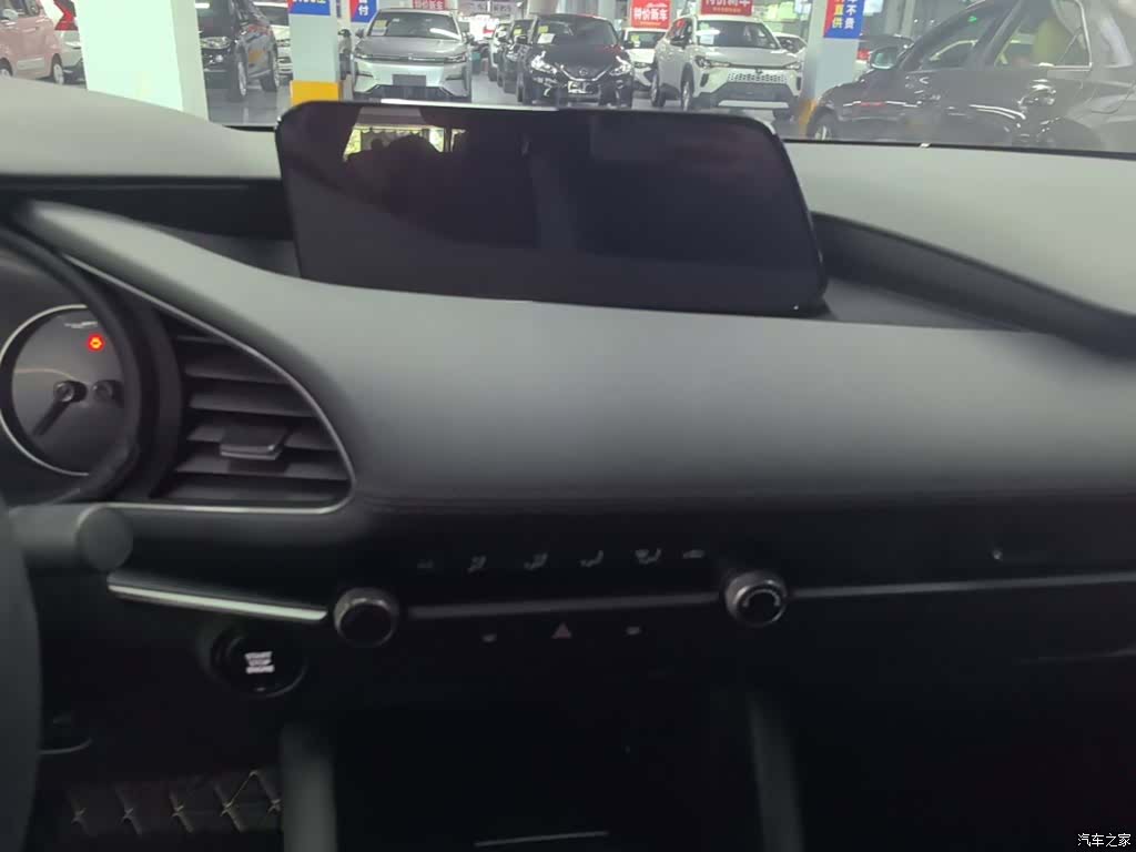 Mazda Mazda3, 2024 13