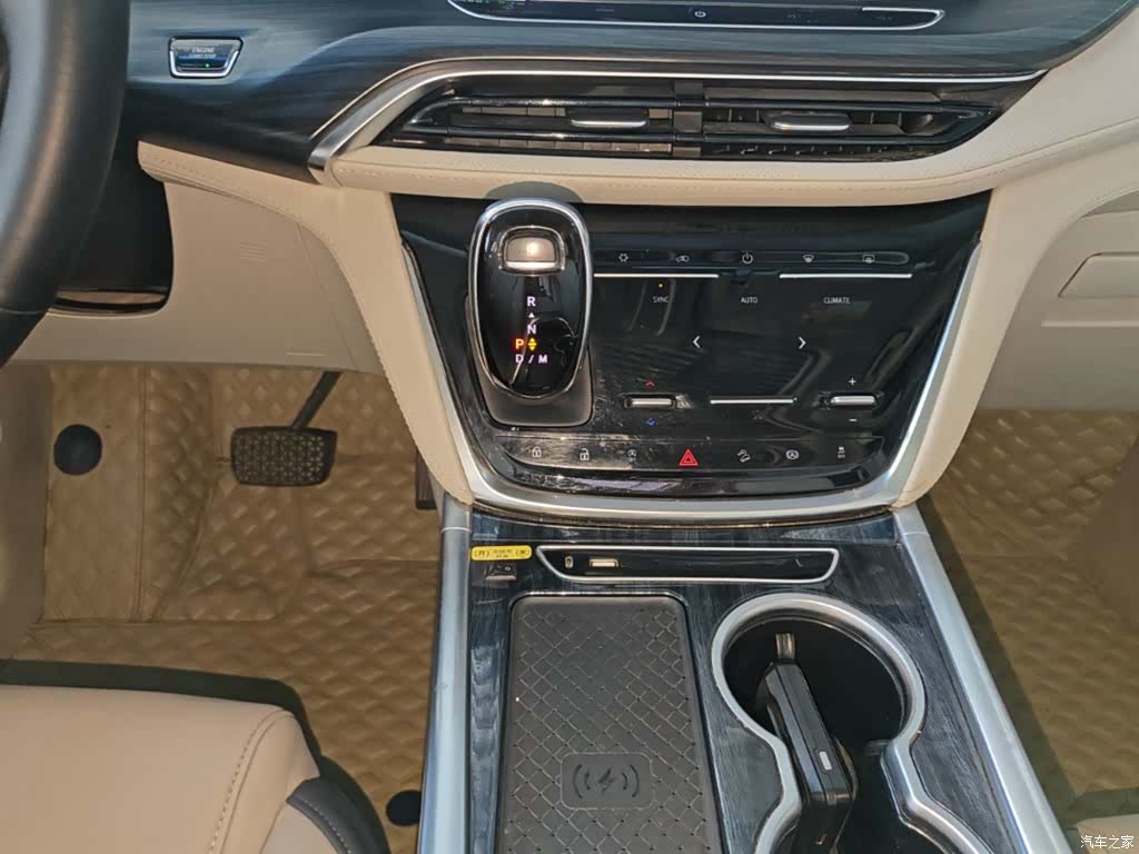 Buick GL8, 2023 9