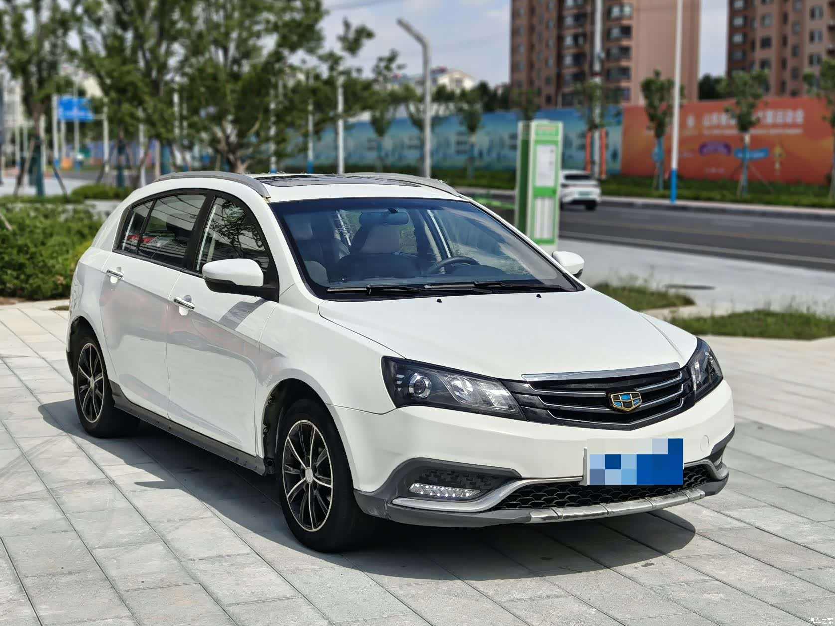 Geely Emgrand, 2016 3