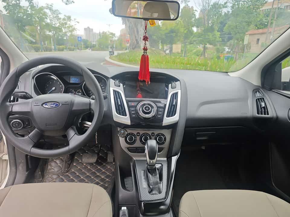 Ford Fox