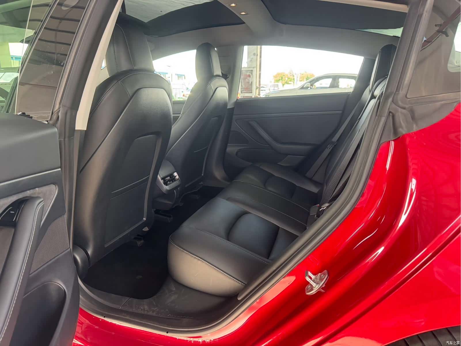 Tesla Model 3, 2020 все фото