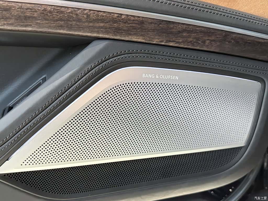 Audi A8L, 2022 34
