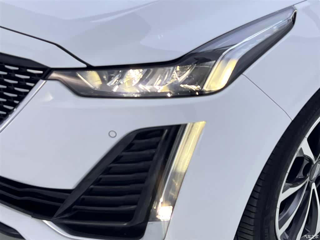 Cadillac CT5, 2022 12
