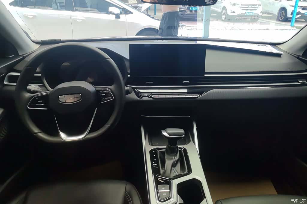 Geely Emgrand, 2025 12