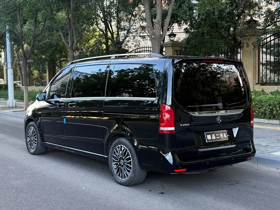 Mercedes-Benz V-class