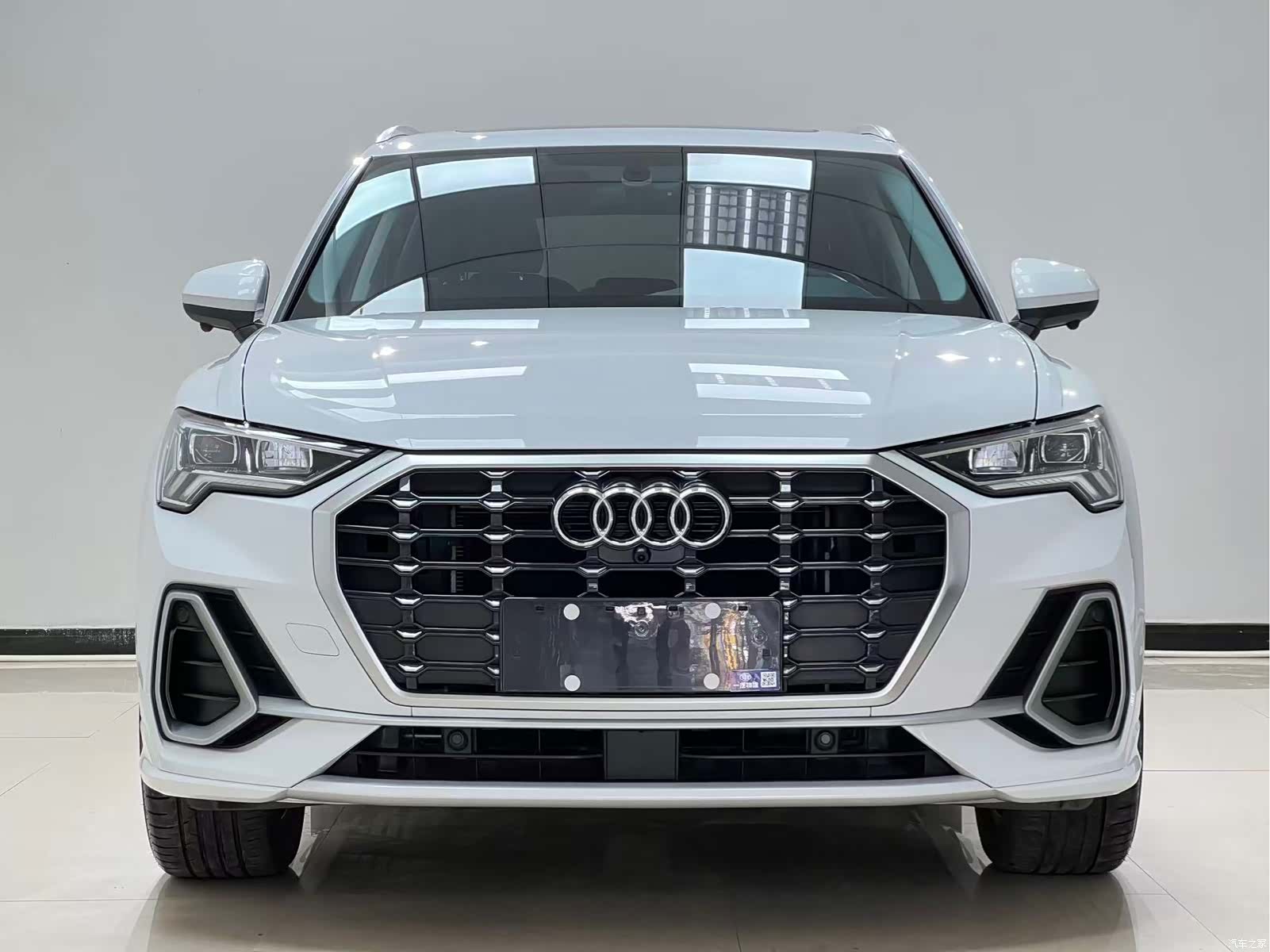 Audi Q3, 2022 2
