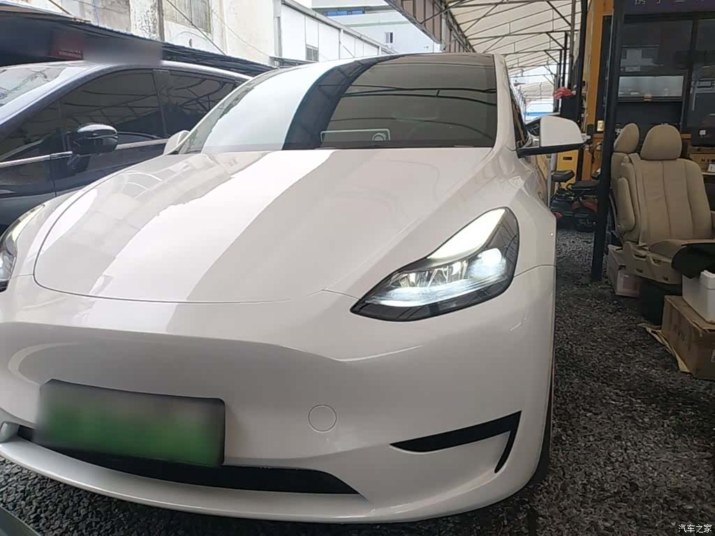 Tesla Model Y, 2024 3