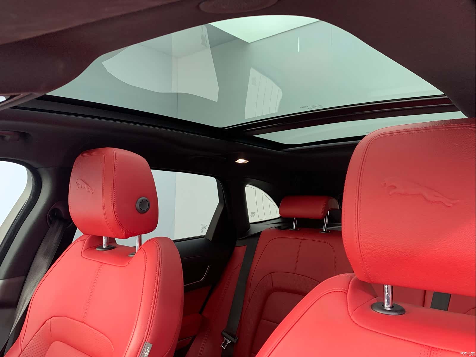 Jaguar F-PACE, 2022 16