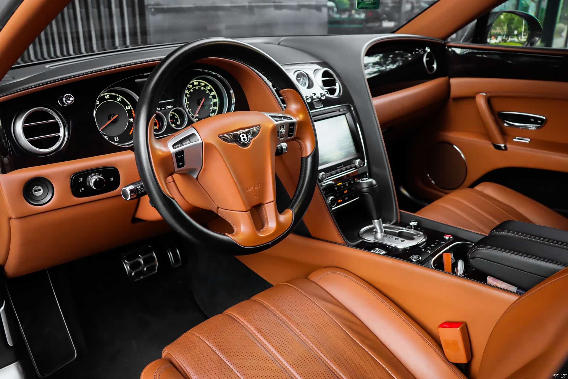 Bentley Flying Spur, 2014 11