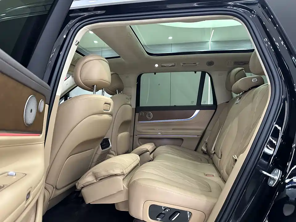 AITO Ask the world M9