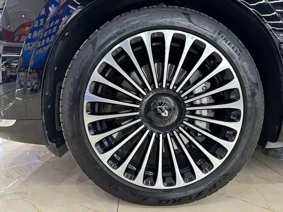 AITO Ask the world M9