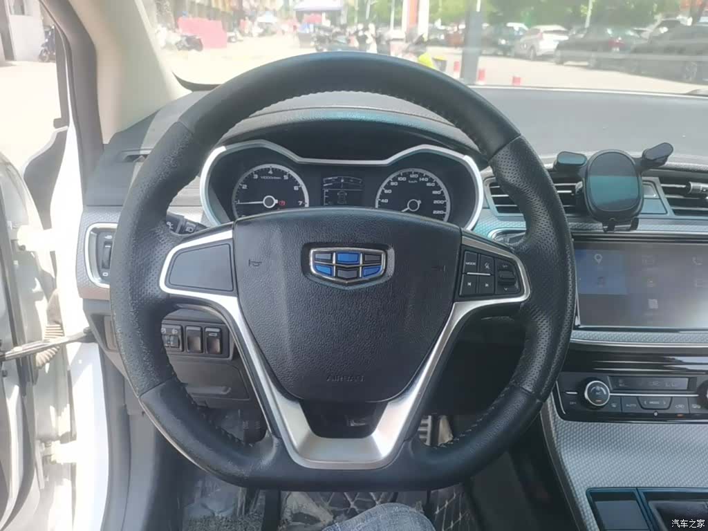 Geely Emgrand, 2018 11