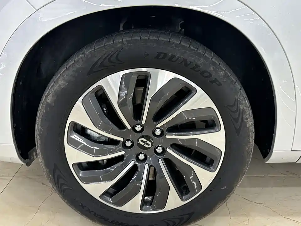 AITO Ask the world M7