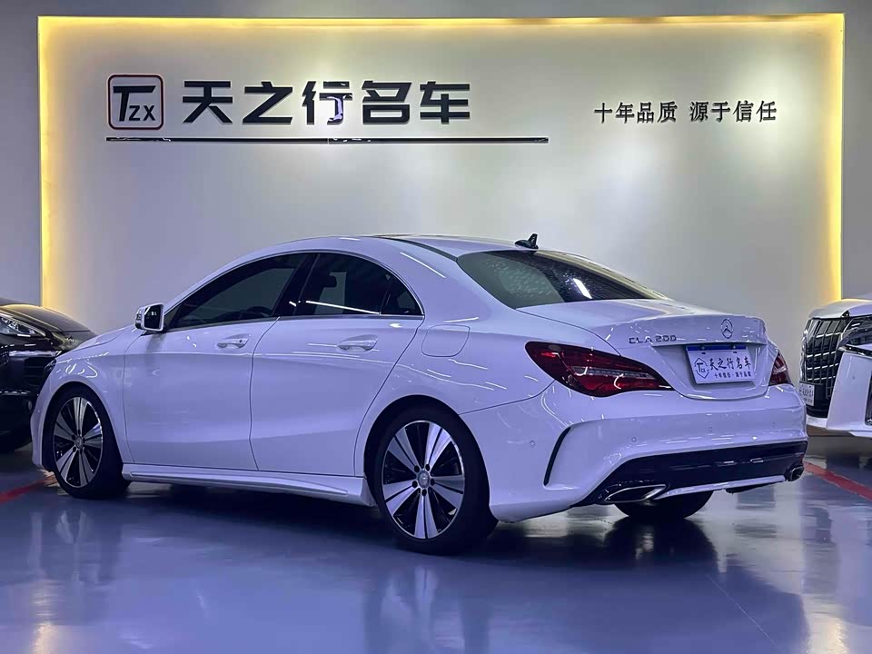 Mercedes-Benz CLA