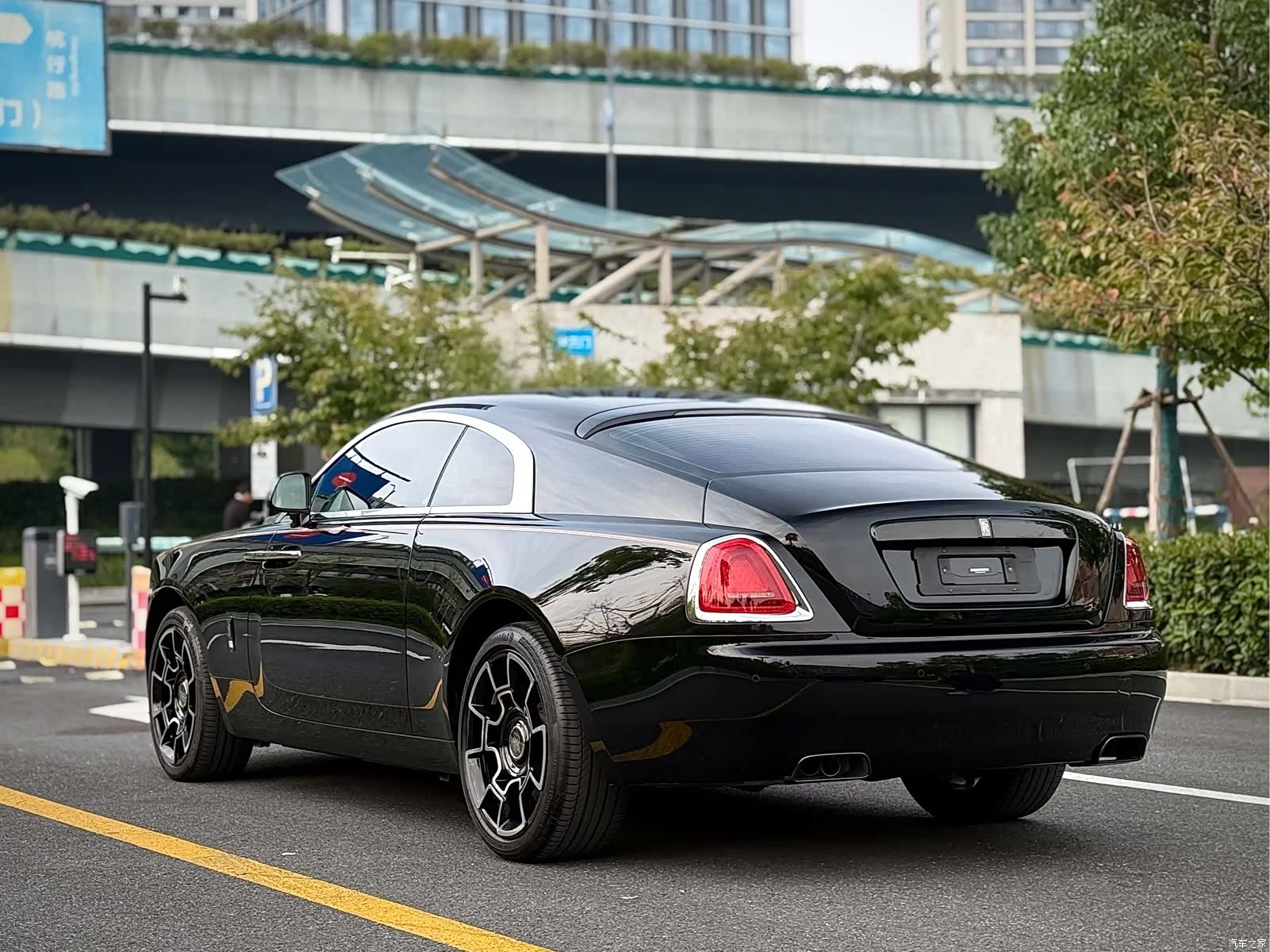 Rolls-Royce Wraith, 2022 4