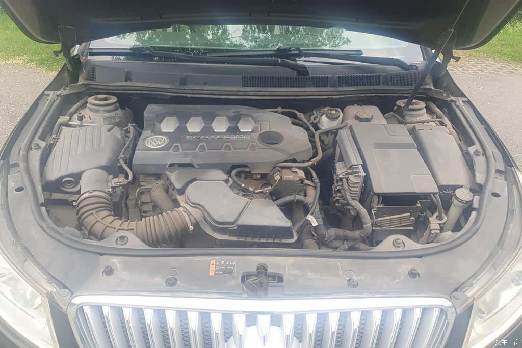Buick LaCrosse, 2012 10