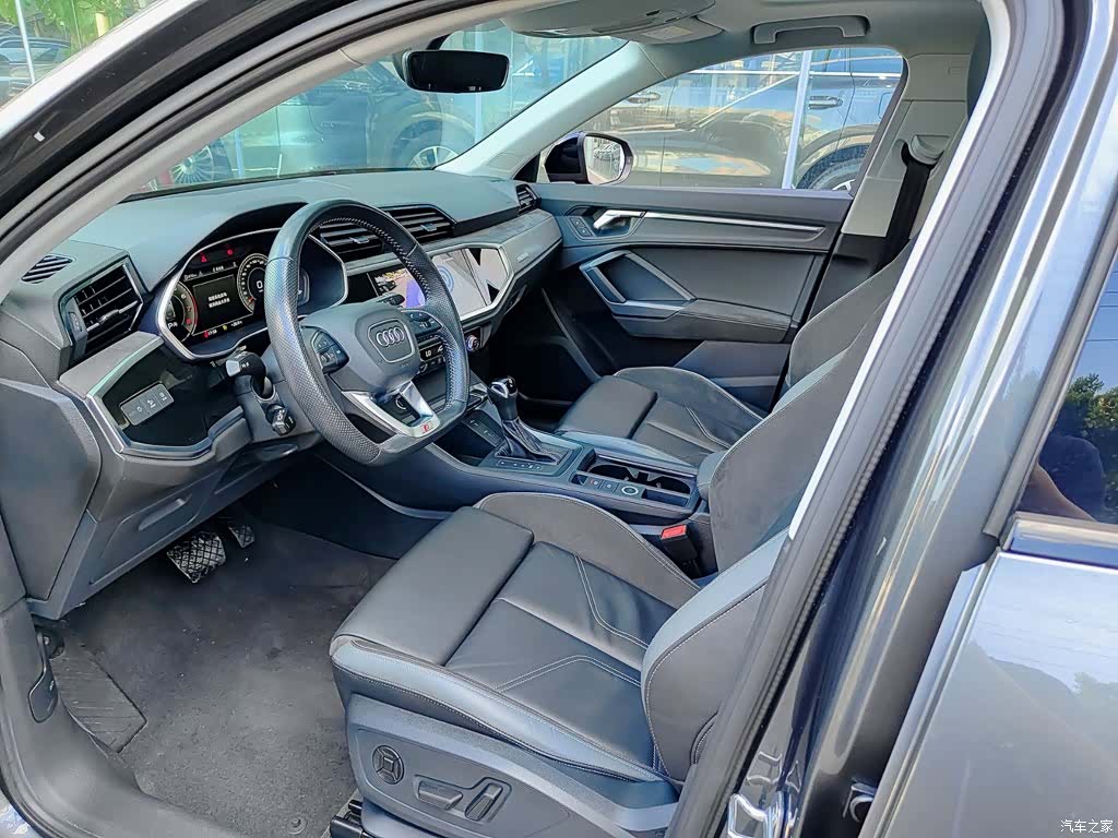 Audi Q3, 2022 7
