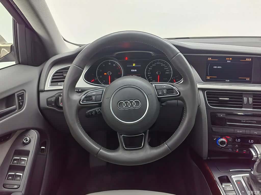 Audi A4L, 2013 11
