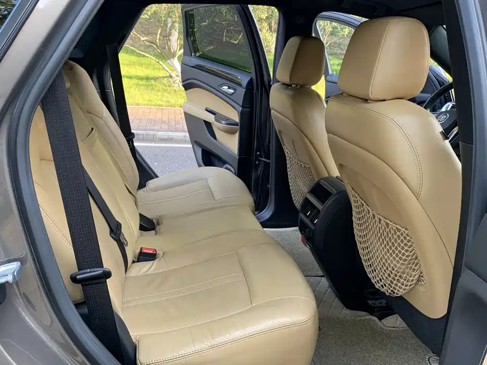 Cadillac SRX