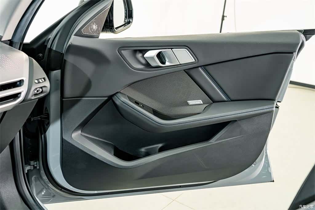 BMW 2 Series, 2025 16