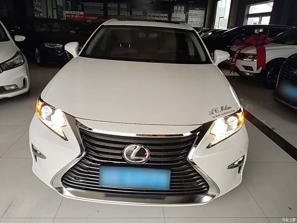 Lexus ES, 2017 3