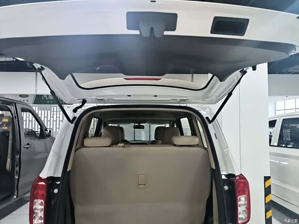 Wuling Hongguang, 2019 19