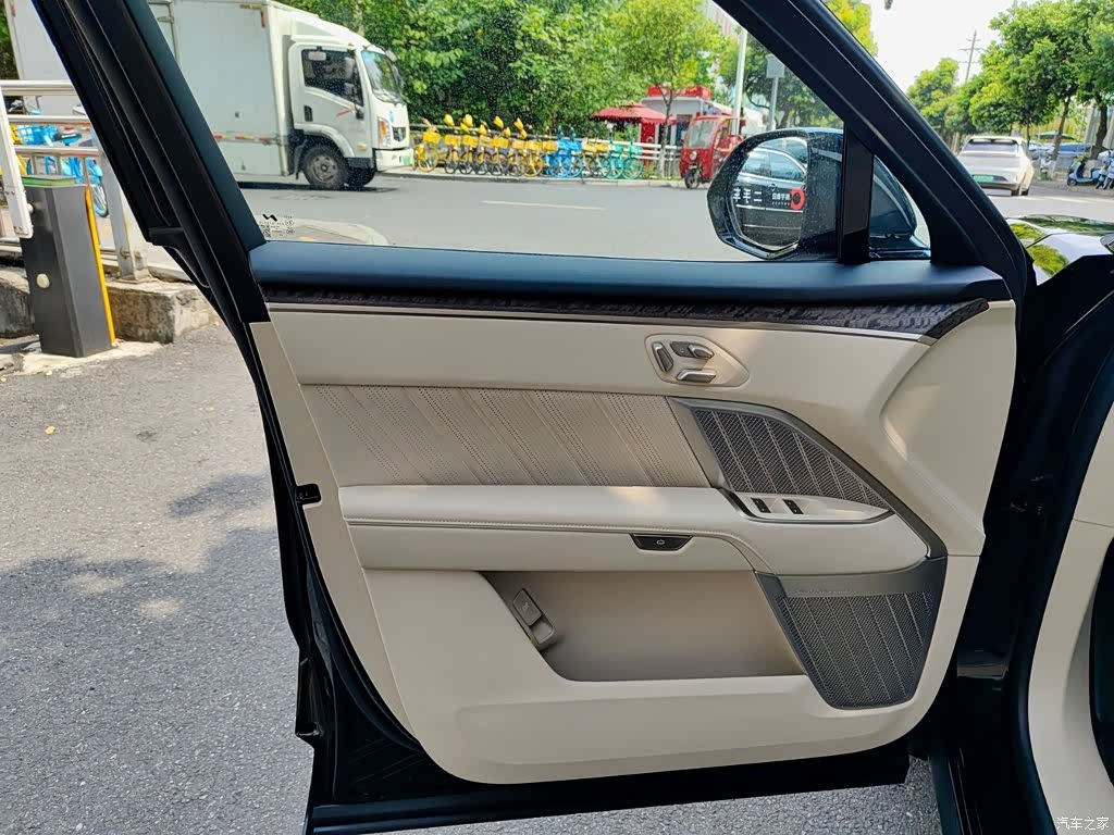 NIO L90, 2025 6