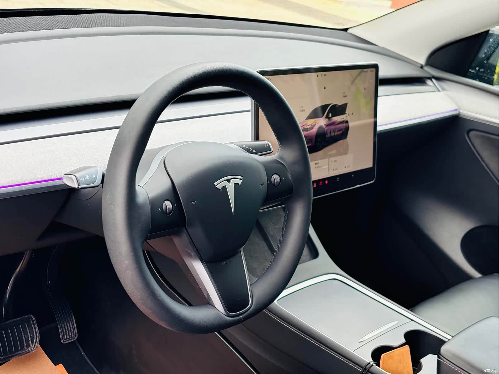 Tesla Model Y, 2024 7