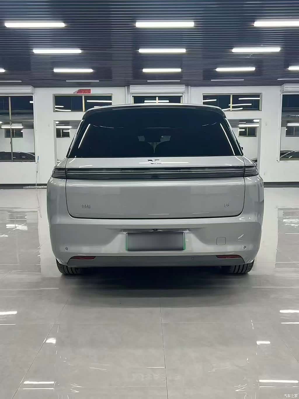 Li Auto L8, 2023 7