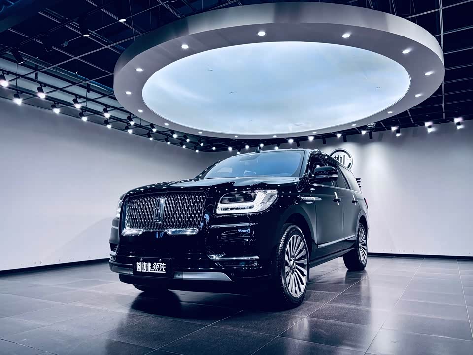 Lincoln Navigator