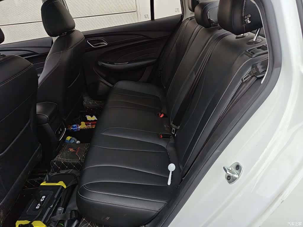 Roewe i5, 2019 17
