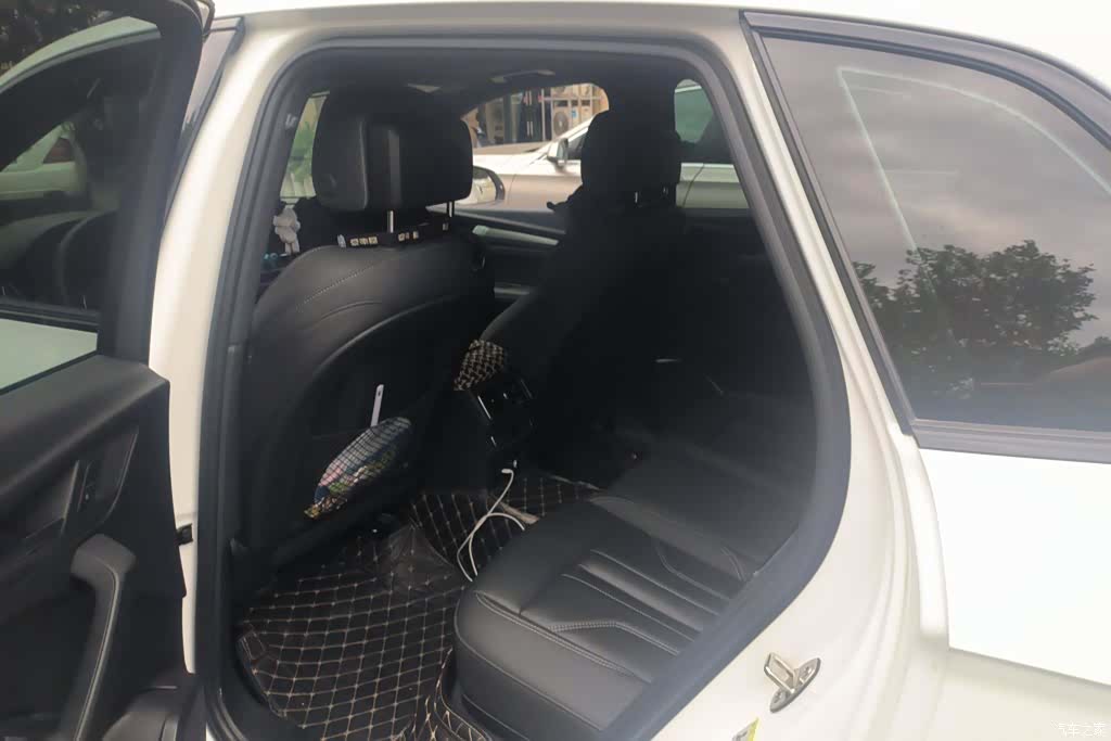 Audi Q5L, 2023 11
