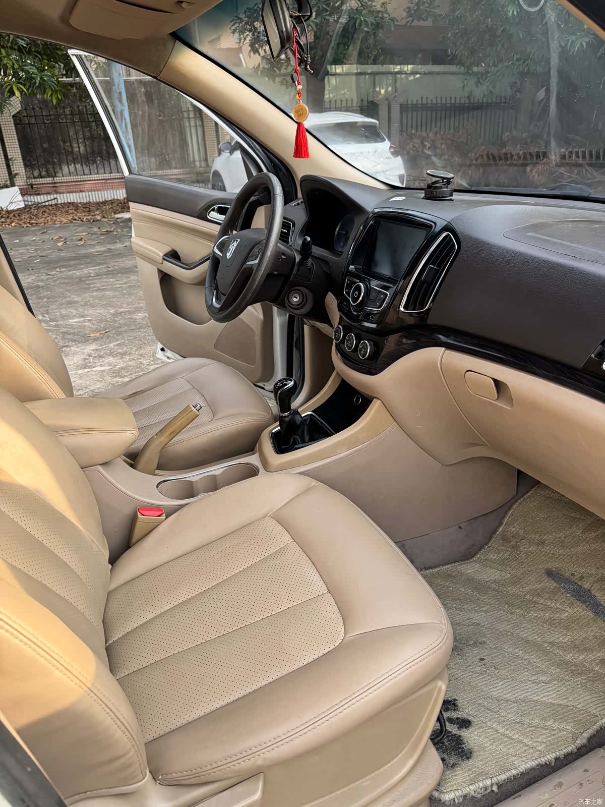 Wuling 730, 2015 9