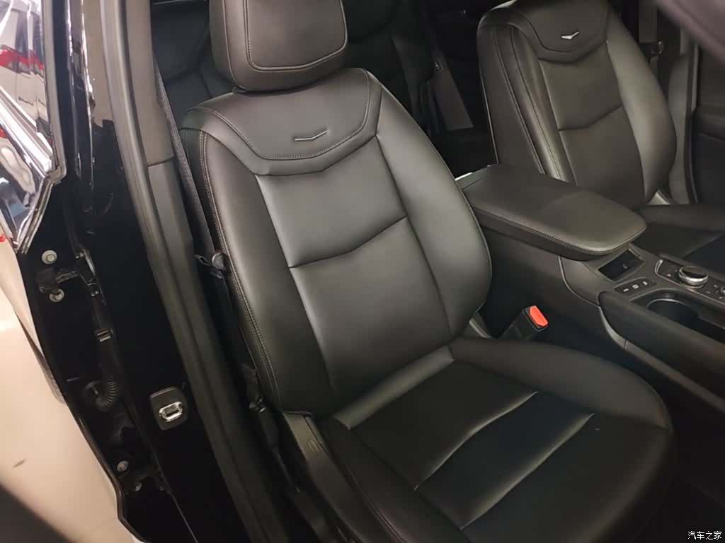 Cadillac XT6, 2022 25