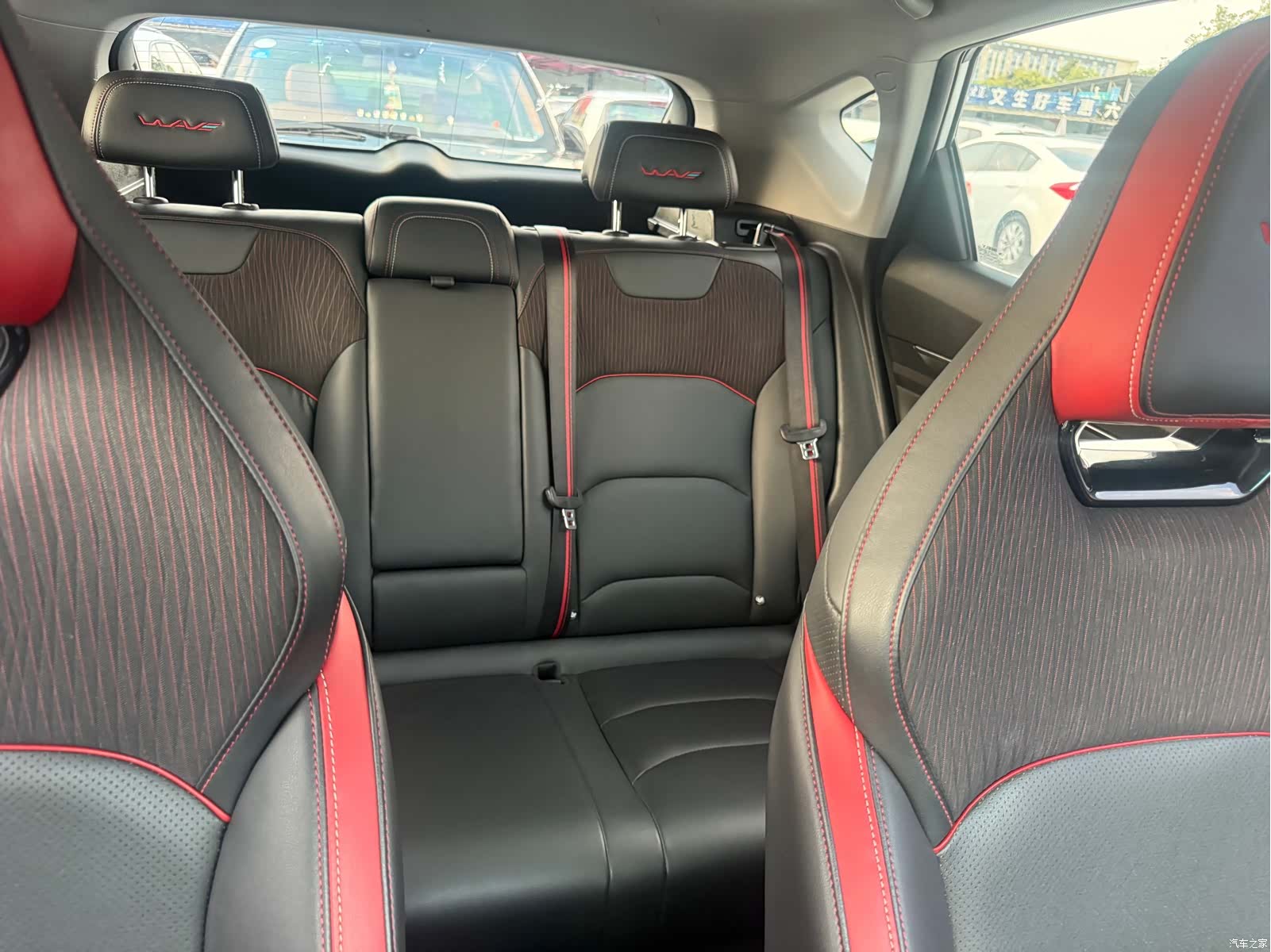Geely Emgrand, 2022 13