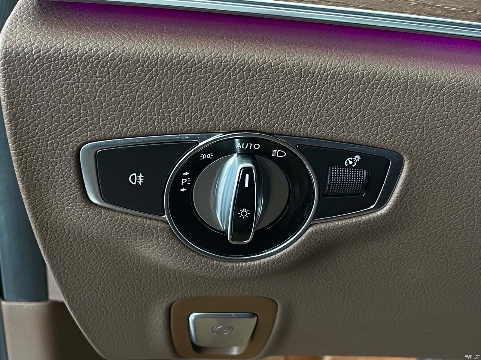 Mercedes-Benz E-Class, 2022 25