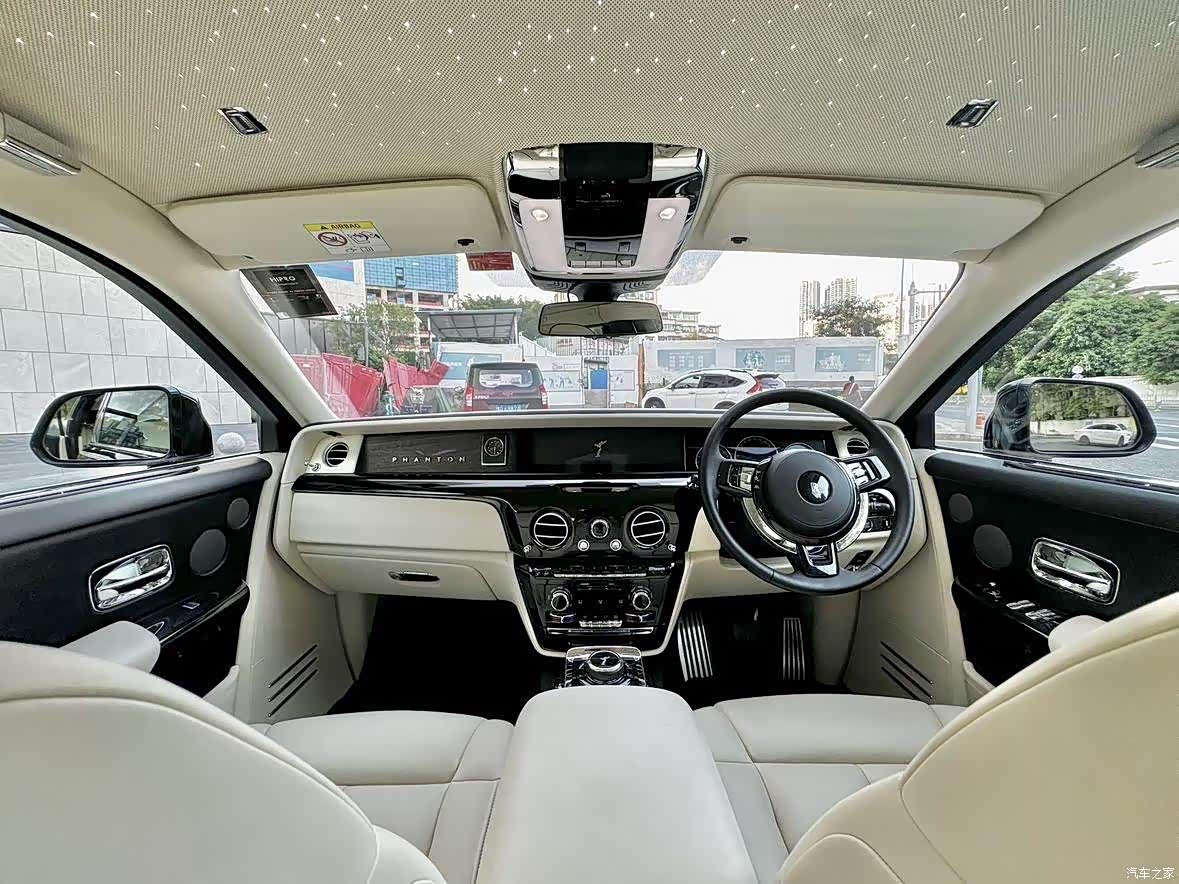 Rolls-Royce Phantom, 2019 4
