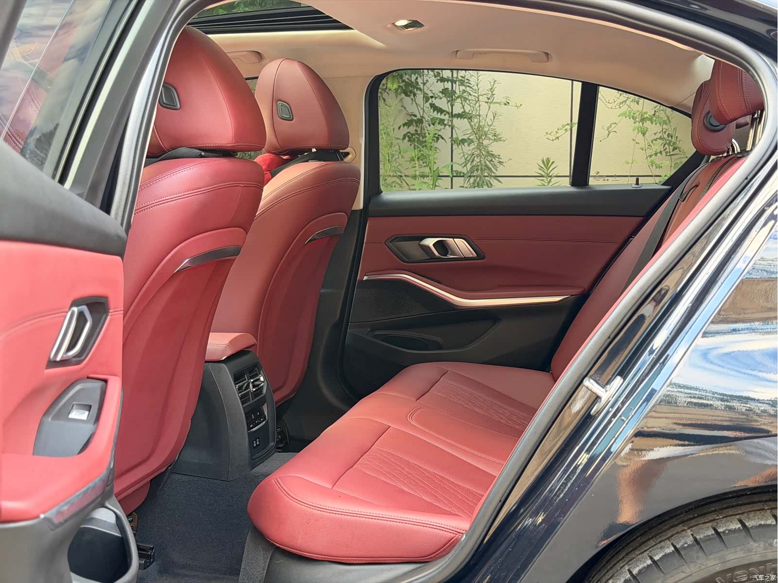 BMW 3 Series, 2023 10