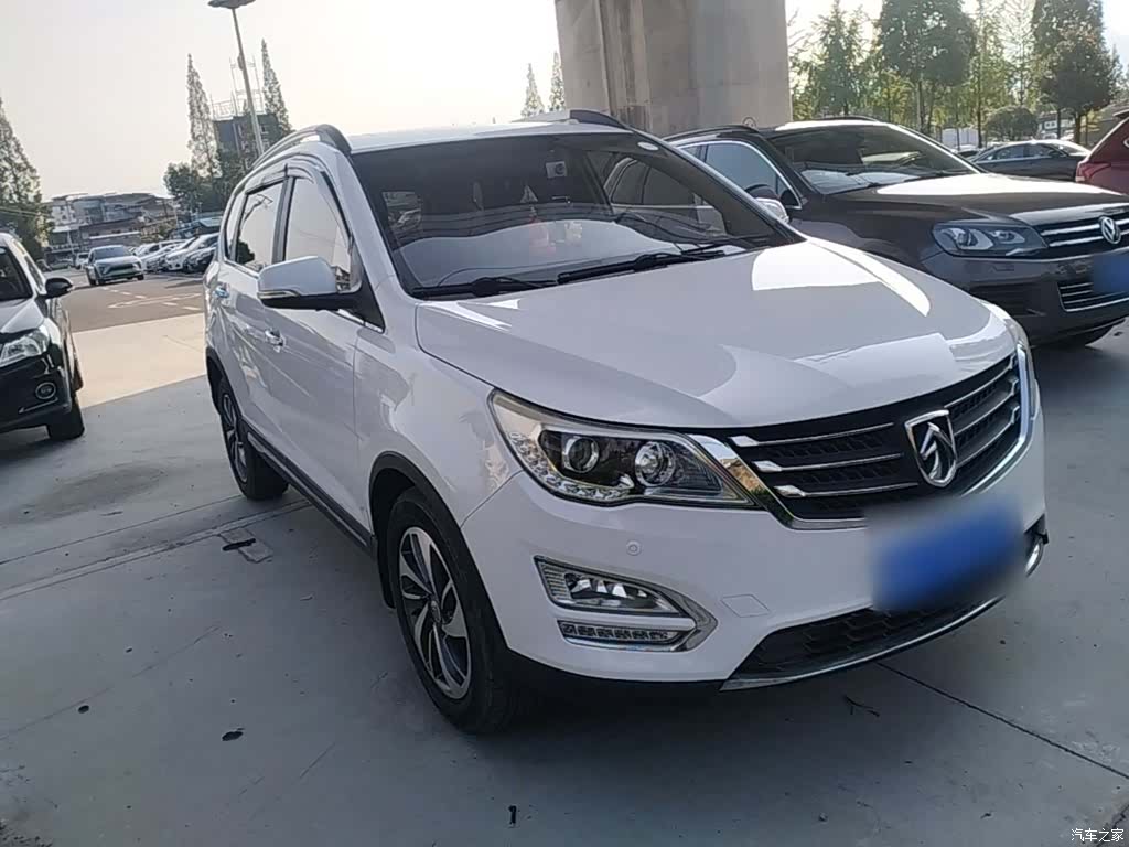 Wuling 560, 2016 4