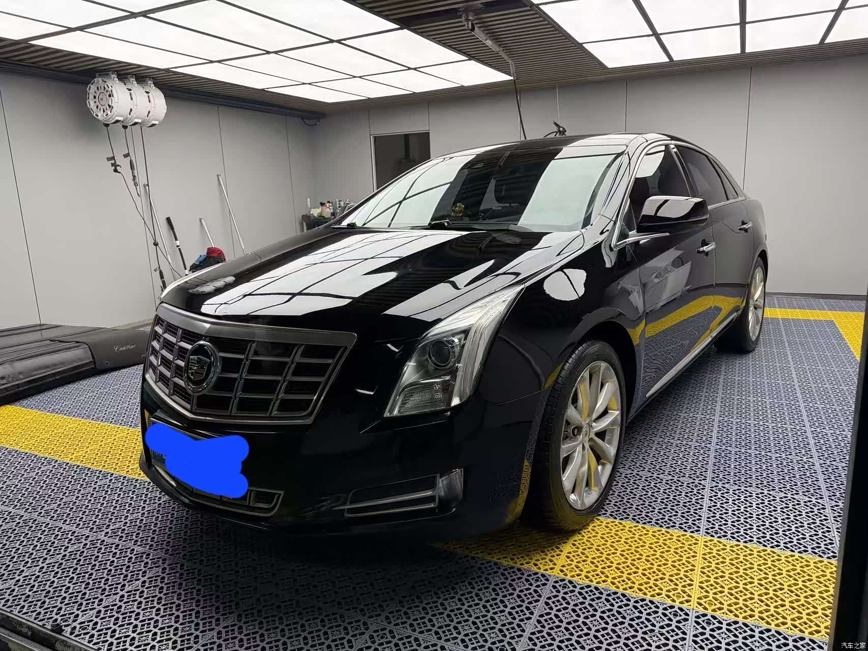 Cadillac XTS, 2013 1
