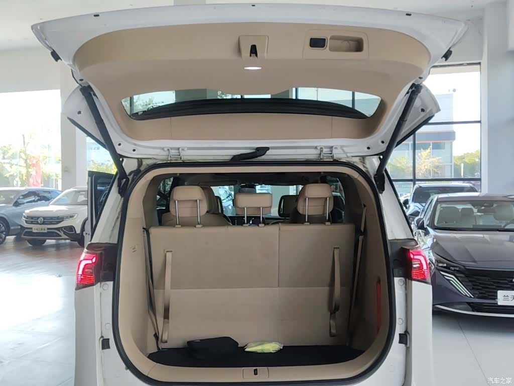 Buick GL8, 2025 19