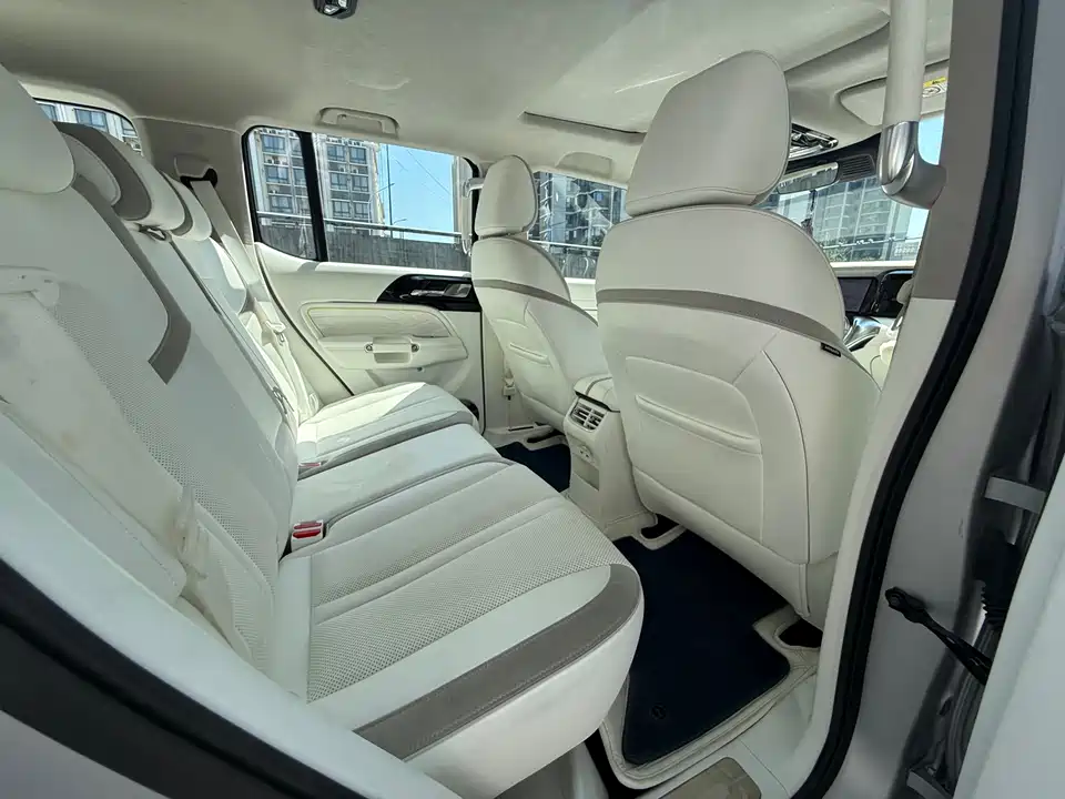 CrossBoundary Co-creation tank 300