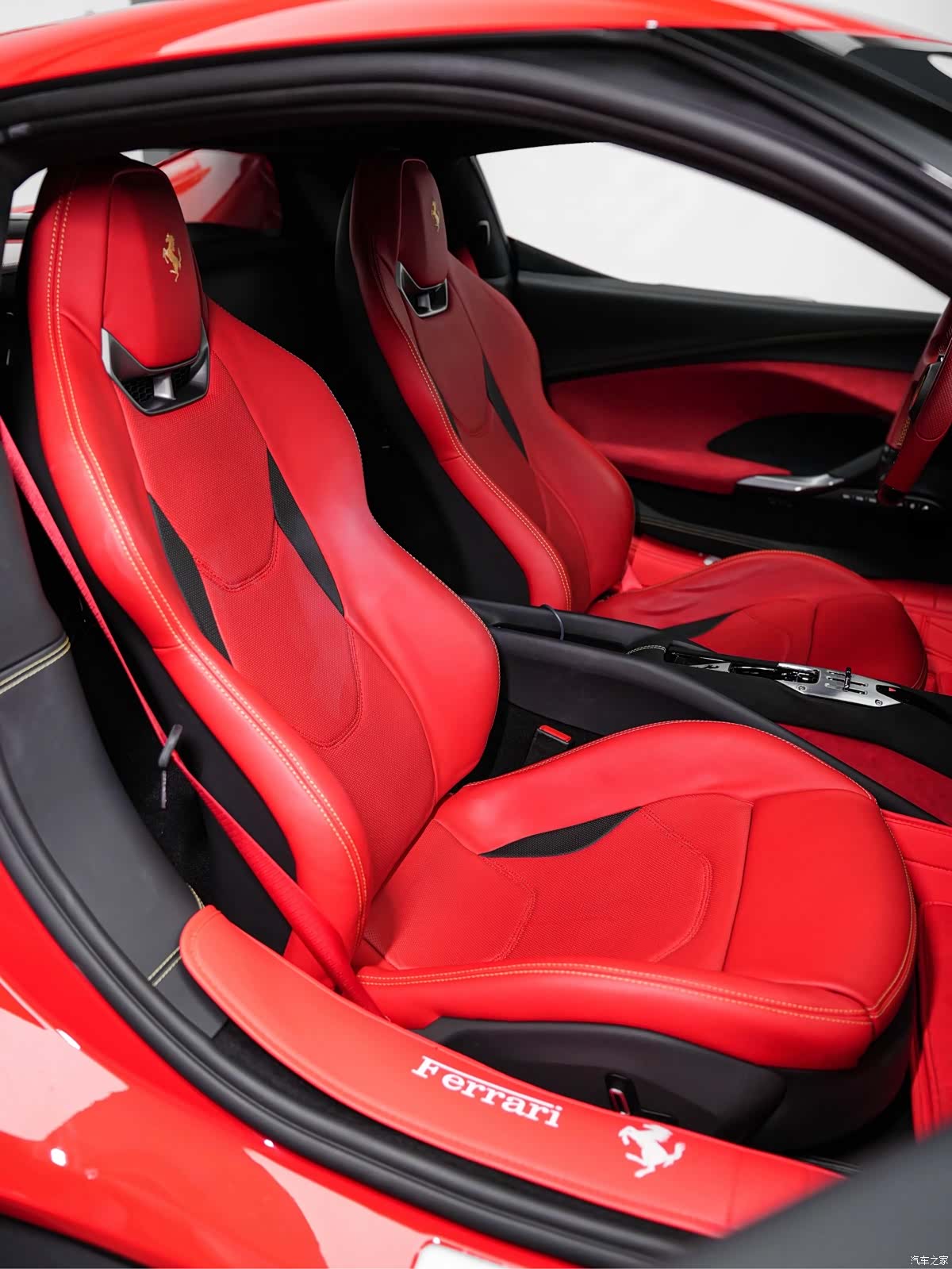 Ferrari 296, 2024 6