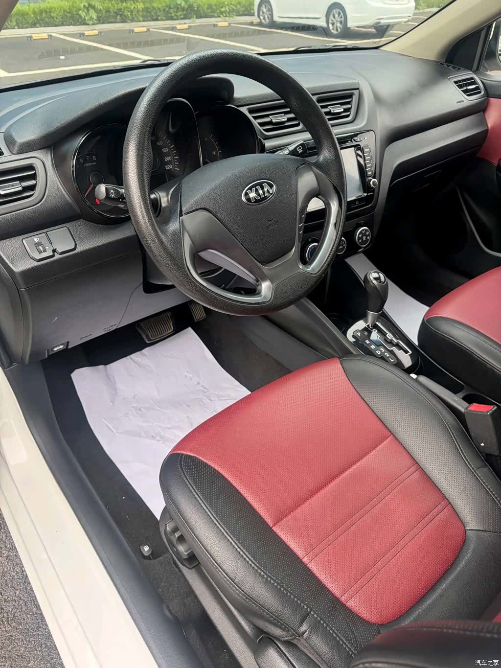 Kia K2, 2015 4