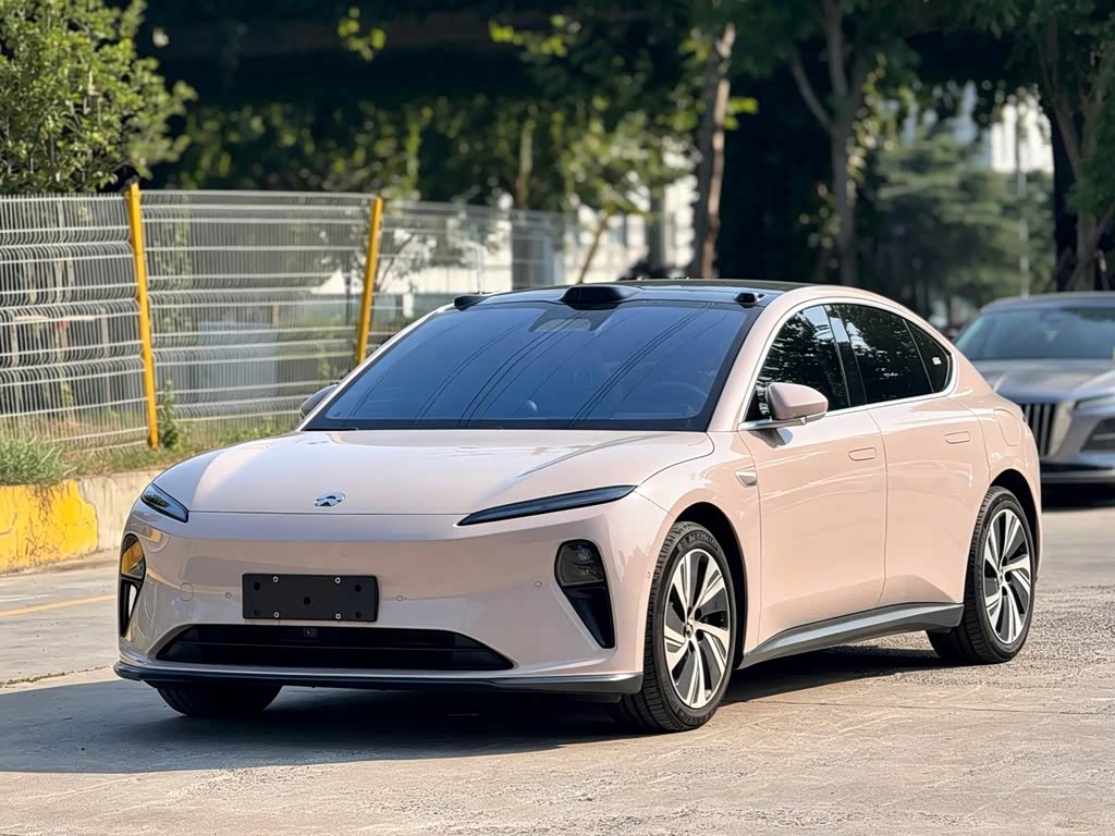 NIO ET5